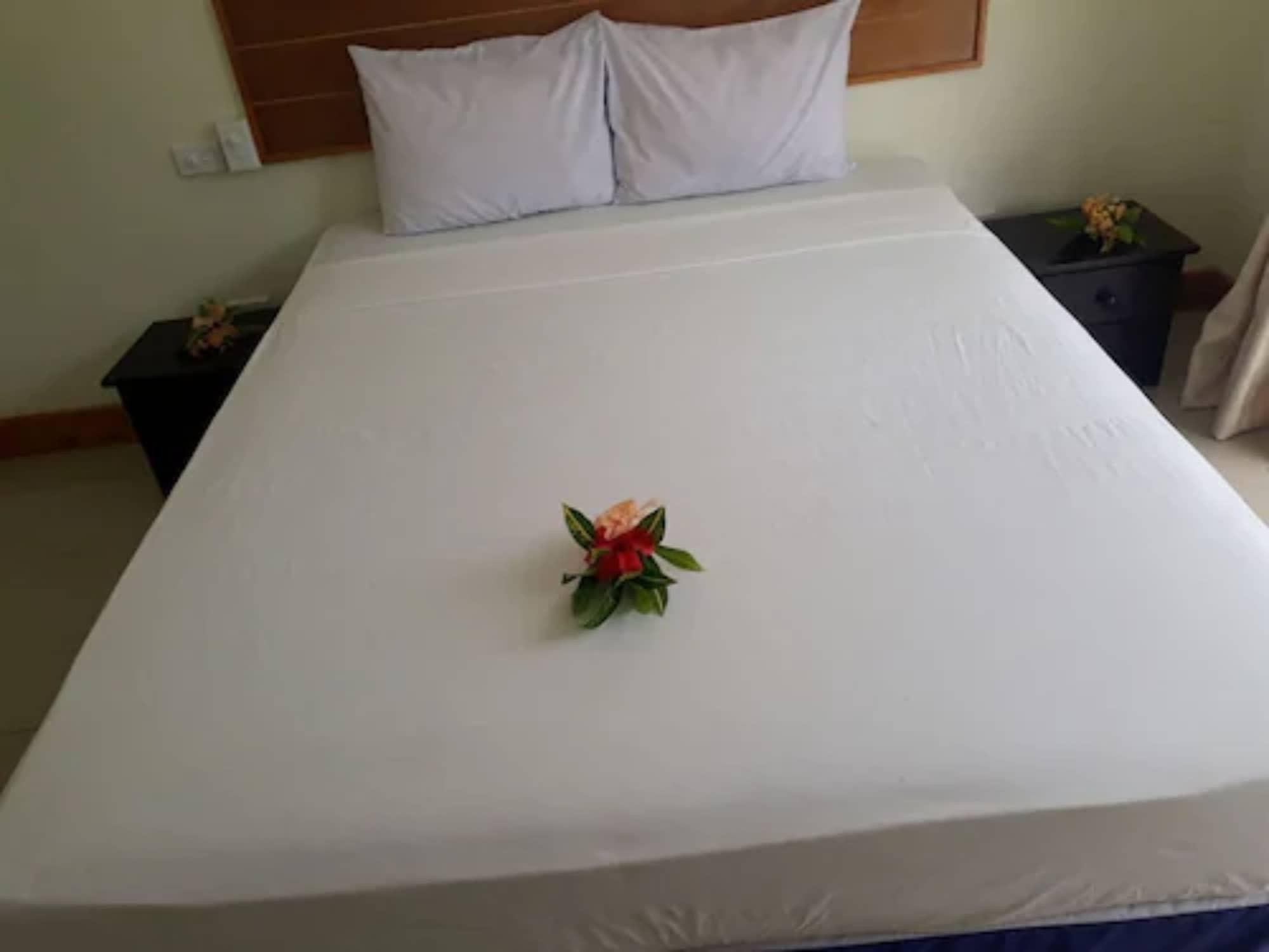 Anchorage Beach Resort Viseisei Екстериор снимка