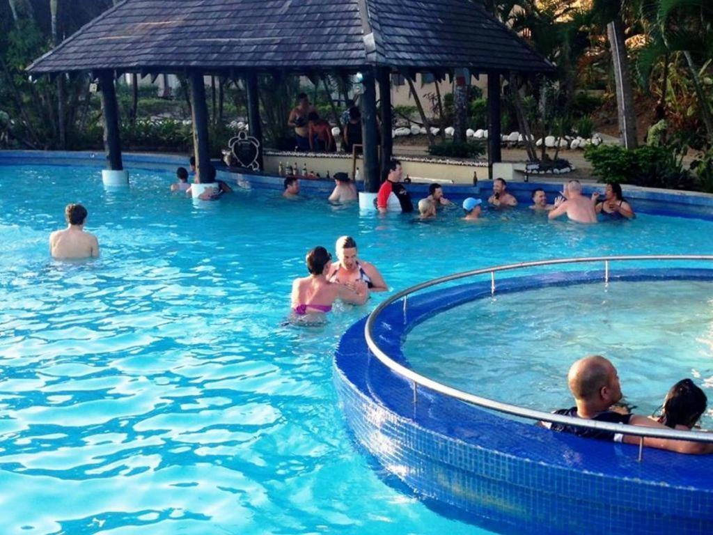 Anchorage Beach Resort Viseisei Екстериор снимка