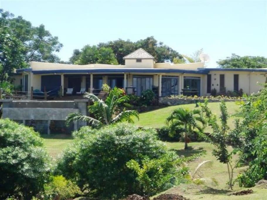 Anchorage Beach Resort Viseisei Екстериор снимка